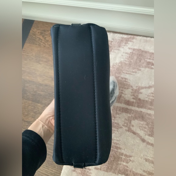 SONDRA ROBERTS SQUARED Nylon Black Double Zipper Crossbody Purse Bag BRAND NEW - Picture 3 of 13